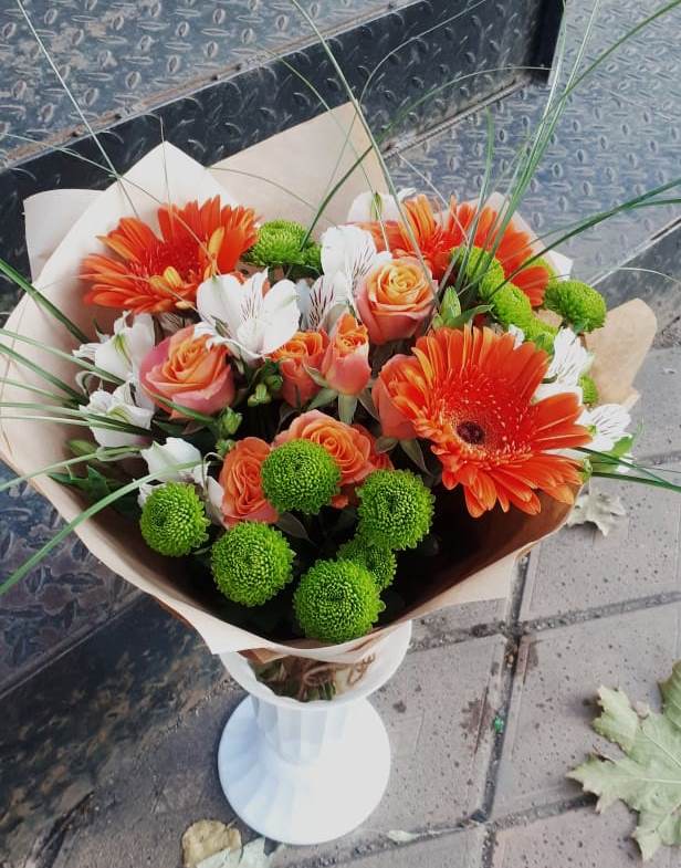 Букет цветов из: Герберы, Хризантемы, Альстромерии и Розы в Иловле