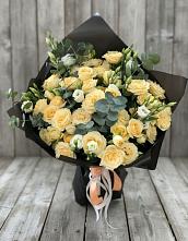 Букет цветов из:  Розы и Лизиантусы в Иловле