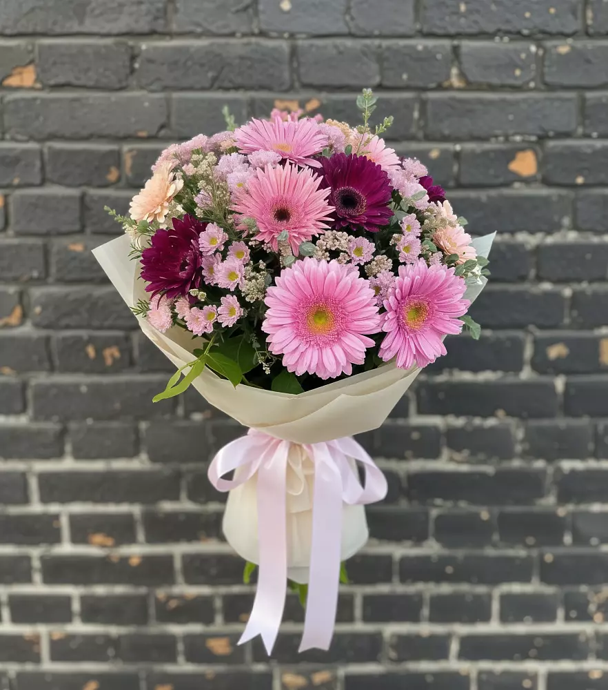Букет цветов из: Герберы и Хризантемы в Иловле