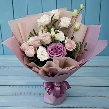 Букет цветов из:  Розы и Лизиантусы в Иловле