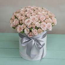 Цветочная композиция из Розы в шляпной коробке в Иловле