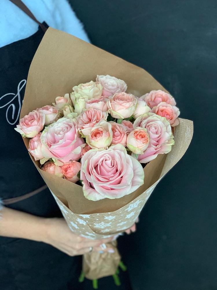 Букет цветов из: Хризантемы и Розы в Иловле