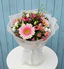Букет цветов из:  Герберы, Альстромерии и Лизиантусы #REPLACE_PRED# Иловле
