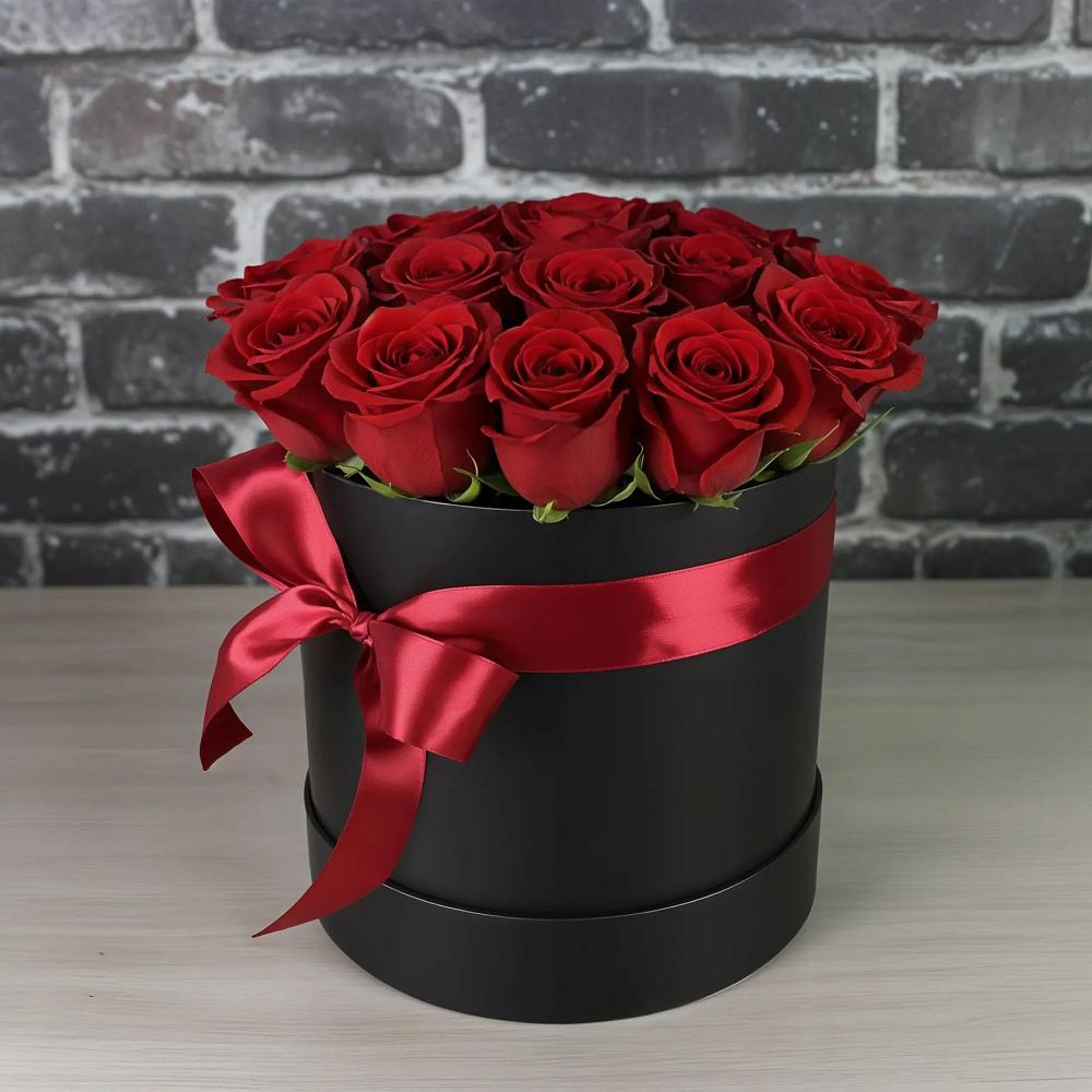 Цветочная композиция из Розы в шляпной коробке в Иловле