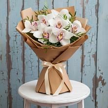 Букет цветов из:  Орхидеи и Розы #REPLACE_PRED# Иловле